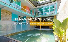 Sans Borobudur Homestay Banyuwangi